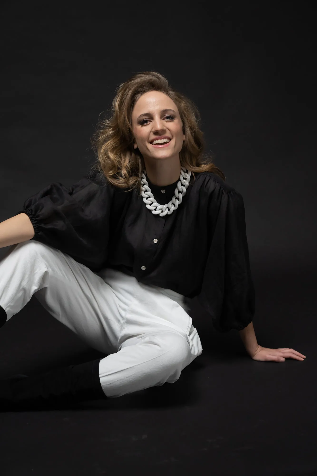 64-4 VISTA Chic Very Wide Blouse with Yoke